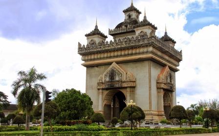 Столица Лаоса Вьентьян - миниатюрный азиатский город